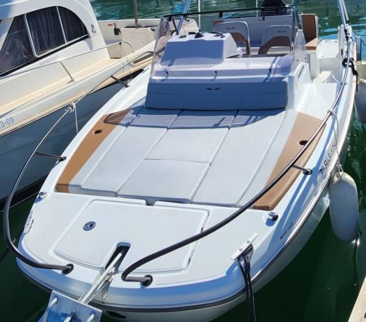 slider 3 Beneteau Flyer 7 SUNdeck